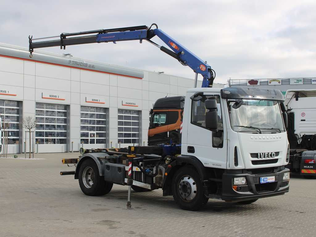 Iveco EUROCARGO 140E25, EURO 5, HYDRAULIC CRANE PM9022 - Crane truck: picture 2 Iveco EUROCARGO 140E25, EURO 5, HYDRAULIC CRANE PM9022 - Crane truck: picture 2