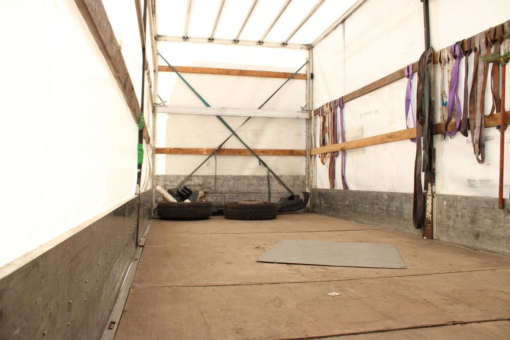 Iveco EUROCARGO ML 75E18, EURO 5EEV,PNEU 90%,SIDE-WALL - Curtainsider truck: picture 5 Iveco EUROCARGO ML 75E18, EURO 5EEV,PNEU 90%,SIDE-WALL - Curtainsider truck: picture 5