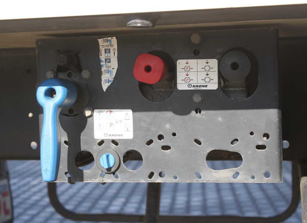 Refrigerator semi-trailer Krone SD, 2X EVAPORATOR, THERMO KING SLXe: picture 8 Refrigerator semi-trailer Krone SD, 2X EVAPORATOR, THERMO KING SLXe: picture 8