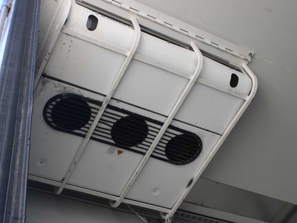 Refrigerator semi-trailer Krone SD, 2X EVAPORATOR, THERMO KING SLXe: picture 11 Refrigerator semi-trailer Krone SD, 2X EVAPORATOR, THERMO KING SLXe: picture 11