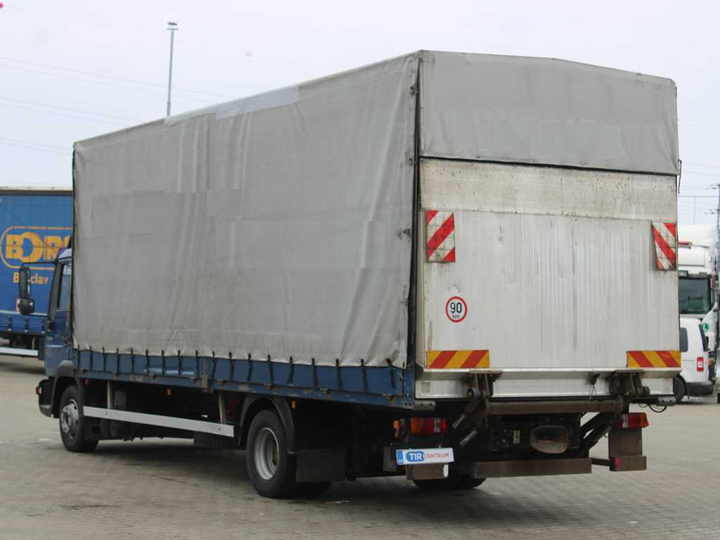 MAN LE 12.220, EURO 6, HYDRAULIC FRONT, TIRES 80% - Curtainsider truck: picture 5 MAN LE 12.220, EURO 6, HYDRAULIC FRONT, TIRES 80% - Curtainsider truck: picture 5
