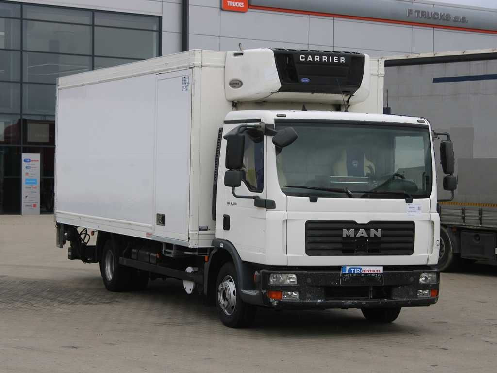 MAN TGL 12.210, TAIL LIFT, CARRIER SUPRA 850Mt - Refrigerator truck: picture 2 MAN TGL 12.210, TAIL LIFT, CARRIER SUPRA 850Mt - Refrigerator truck: picture 2