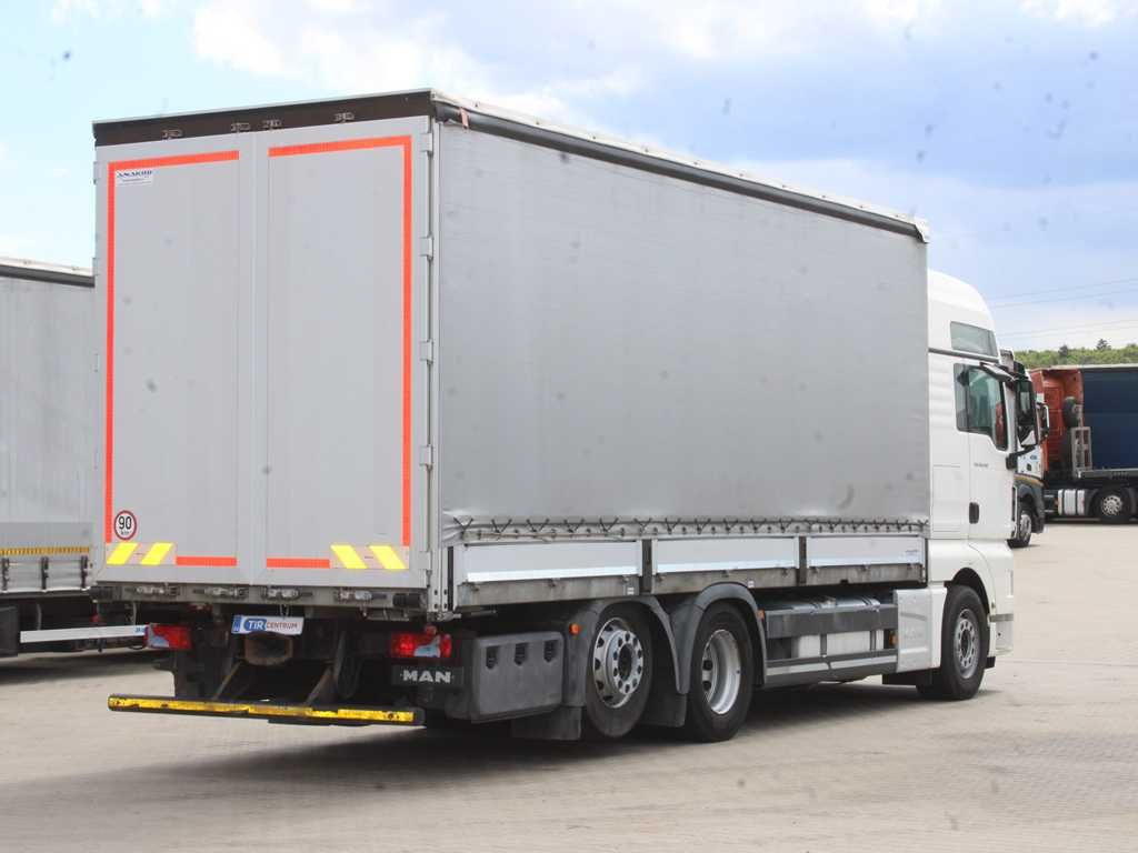 MAN TGS 26.440, 6X2, EURO 5, LIFTING AXLE + PV018H - Curtainsider truck: picture 3 MAN TGS 26.440, 6X2, EURO 5, LIFTING AXLE + PV018H - Curtainsider truck: picture 3