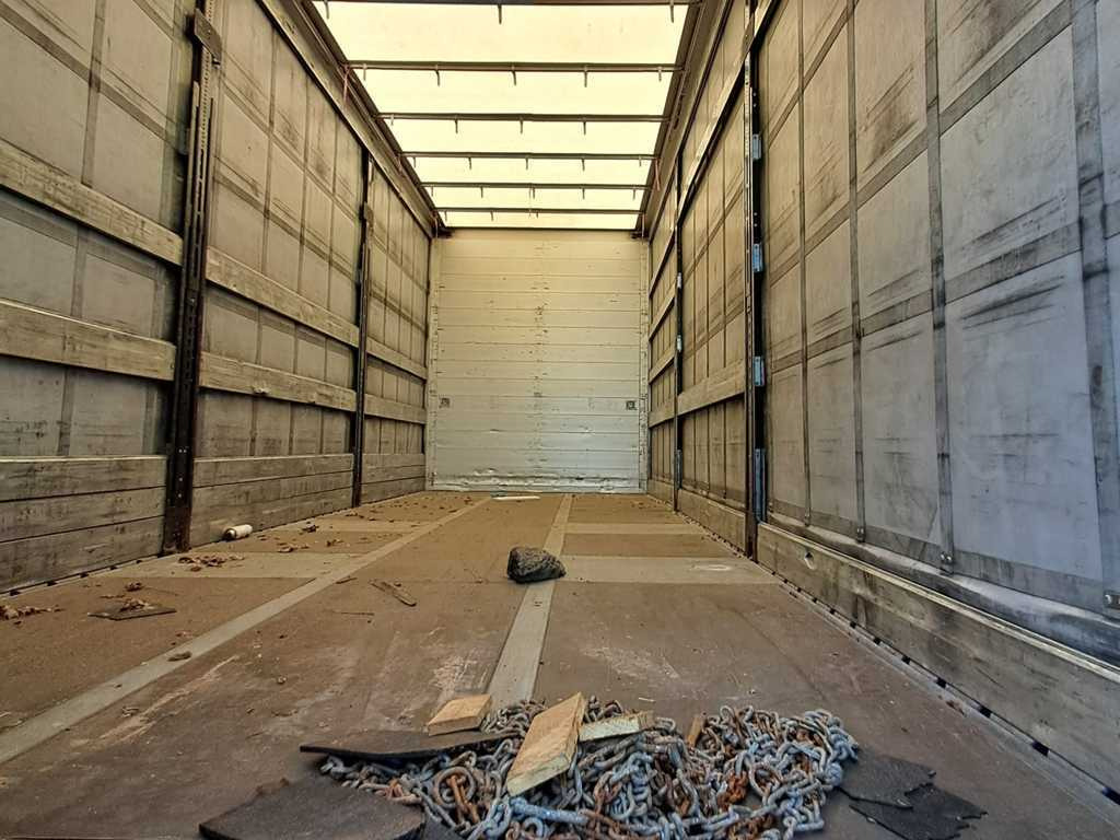 Mercedes-Benz Actros 2542, 6X2 + PANAV TVK18M - Curtainsider truck: picture 3 Mercedes-Benz Actros 2542, 6X2 + PANAV TVK18M - Curtainsider truck: picture 3