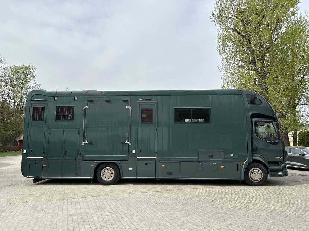 Volvo STX FL, FOR 6 PEOPLE, FOR TRANSPORTING FIVE HORSES, CAMERA, 2X HYDRAULIC FRONT - Other machinery: picture 2 Volvo STX FL, FOR 6 PEOPLE, FOR TRANSPORTING FIVE HORSES, CAMERA, 2X HYDRAULIC FRONT - Other machinery: picture 2