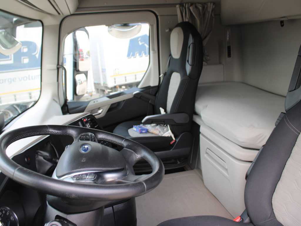 Tractor unit Ford F-MAX LL 12S, EURO 6, LOWDECK, NAVIGATION, INDEPENDENT AIR CONDITIONING: picture 7 Tractor unit Ford F-MAX LL 12S, EURO 6, LOWDECK, NAVIGATION, INDEPENDENT AIR CONDITIONING: picture 7