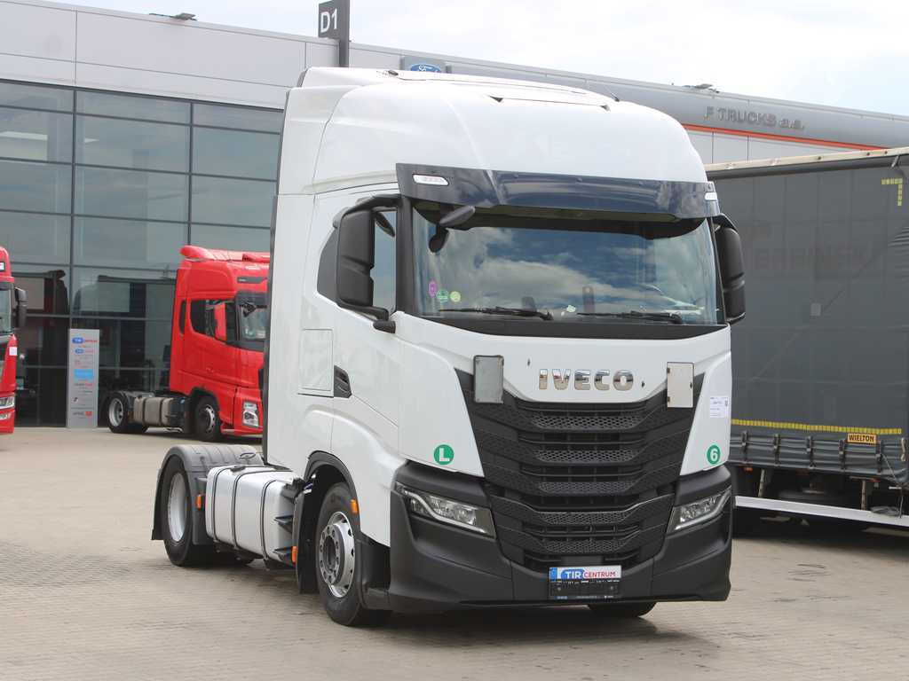 Iveco S - WAY 480, EURO 6, RETARDER, NAVIGATION, INDEPENDENT AIR CONDITIONING - Tractor unit: picture 3 Iveco S - WAY 480, EURO 6, RETARDER, NAVIGATION, INDEPENDENT AIR CONDITIONING - Tractor unit: picture 3