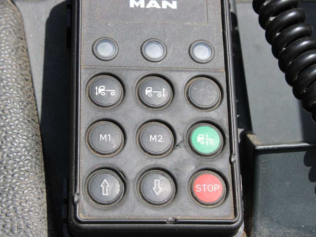 Tractor unit MAN TGX 18.440, LOW DECK, EURO 6: picture 7