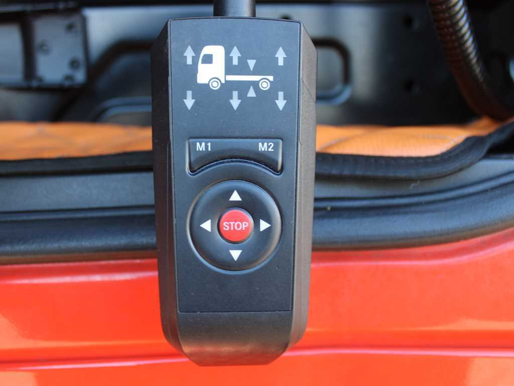 Tractor unit Mercedes-Benz Actros 1848 GIGA SPACE, EURO 6, LOWDECK: picture 6 Tractor unit Mercedes-Benz Actros 1848 GIGA SPACE, EURO 6, LOWDECK: picture 6