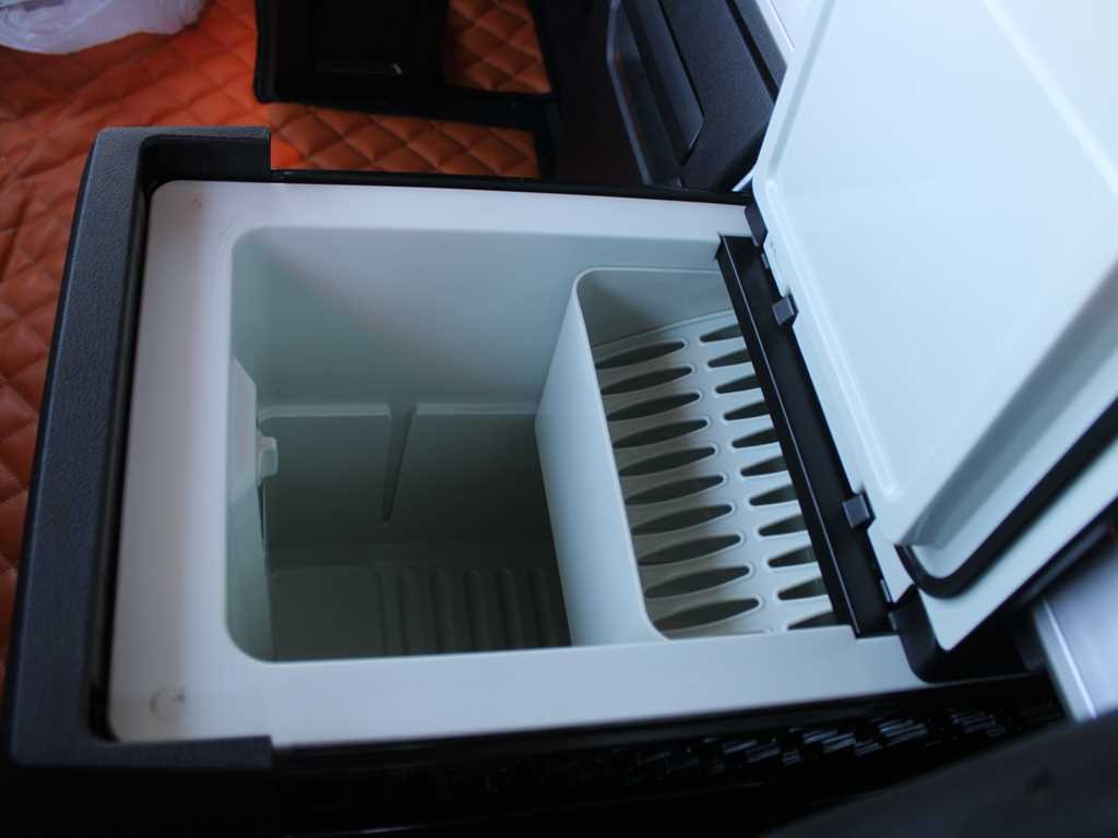 Tractor unit Mercedes-Benz Actros 1848 GIGA SPACE, EURO 6, LOWDECK: picture 14 Tractor unit Mercedes-Benz Actros 1848 GIGA SPACE, EURO 6, LOWDECK: picture 14