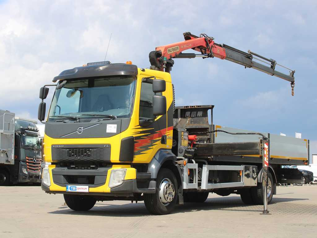 Volvo FL 250, EURO 6, SIDES, CAMERA, HYDRAULIC ARM PALFINGER PK 9002 EH - Dropside/ Flatbed truck, Crane truck: picture 1 Volvo FL 250, EURO 6, SIDES, CAMERA, HYDRAULIC ARM PALFINGER PK 9002 EH - Dropside/ Flatbed truck, Crane truck: picture 1