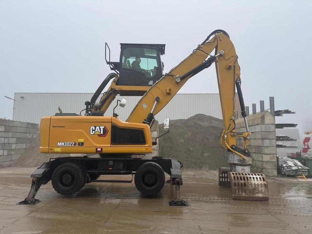 CAT MH3022 - Waste/ Industry handler: picture 5 CAT MH3022 - Waste/ Industry handler: picture 5