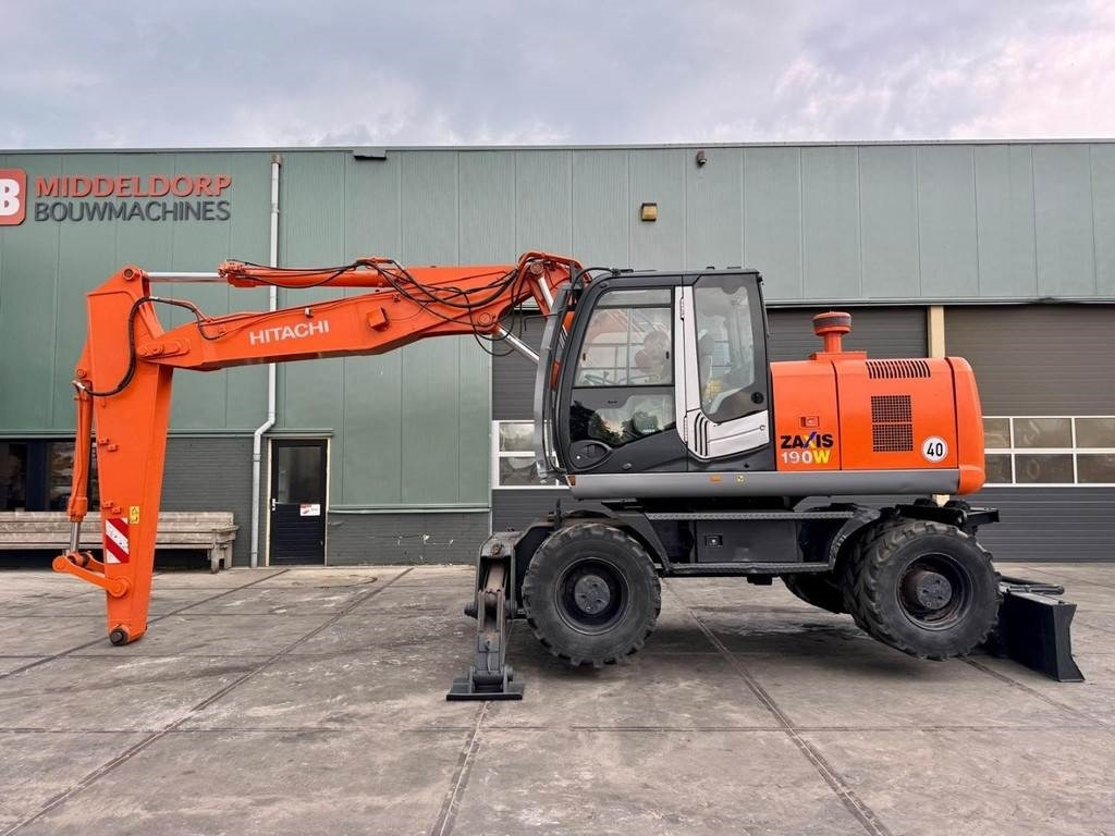 Hitachi ZX190W3 - Wheel excavator: picture 1 Hitachi ZX190W3 - Wheel excavator: picture 1