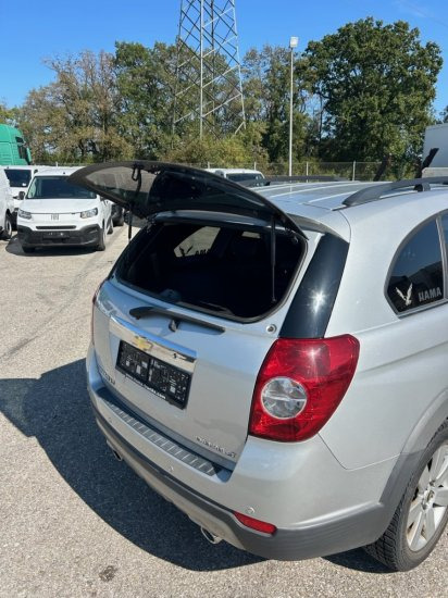 SUV Chevrolet Captiva 3,2 V6: picture 8