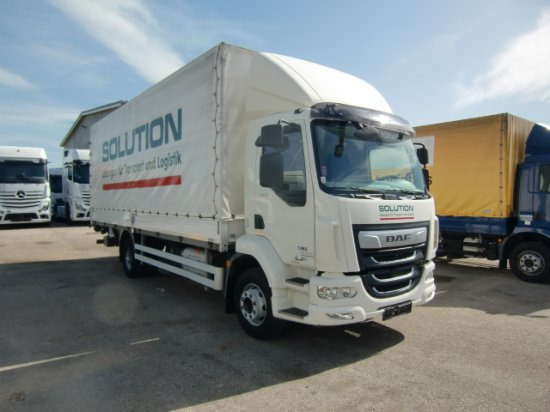 DAF LF 260 16 Tonner Plane mit LBW, Automatik, E6, - Curtainsider truck: picture 3 DAF LF 260 16 Tonner Plane mit LBW, Automatik, E6, - Curtainsider truck: picture 3