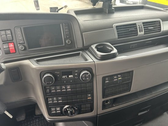 Container transporter/ Swap body truck MAN TGX 26.470 XXL, 6x2, Liftachse, EURO6, Intarder OHNE CONTAINER, Produktion 2020: picture 10 Container transporter/ Swap body truck MAN TGX 26.470 XXL, 6x2, Liftachse, EURO6, Intarder OHNE CONTAINER, Produktion 2020: picture 10