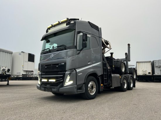 Volvo FH 16 650 6x4 Langholzzug + Doll M2K-9L Nachläufer mit Palfinger Epsilon S260C96, I-Shift, Retarder, - Timber truck, Crane truck: picture 1 Volvo FH 16 650 6x4 Langholzzug + Doll M2K-9L Nachläufer mit Palfinger Epsilon S260C96, I-Shift, Retarder, - Timber truck, Crane truck: picture 1