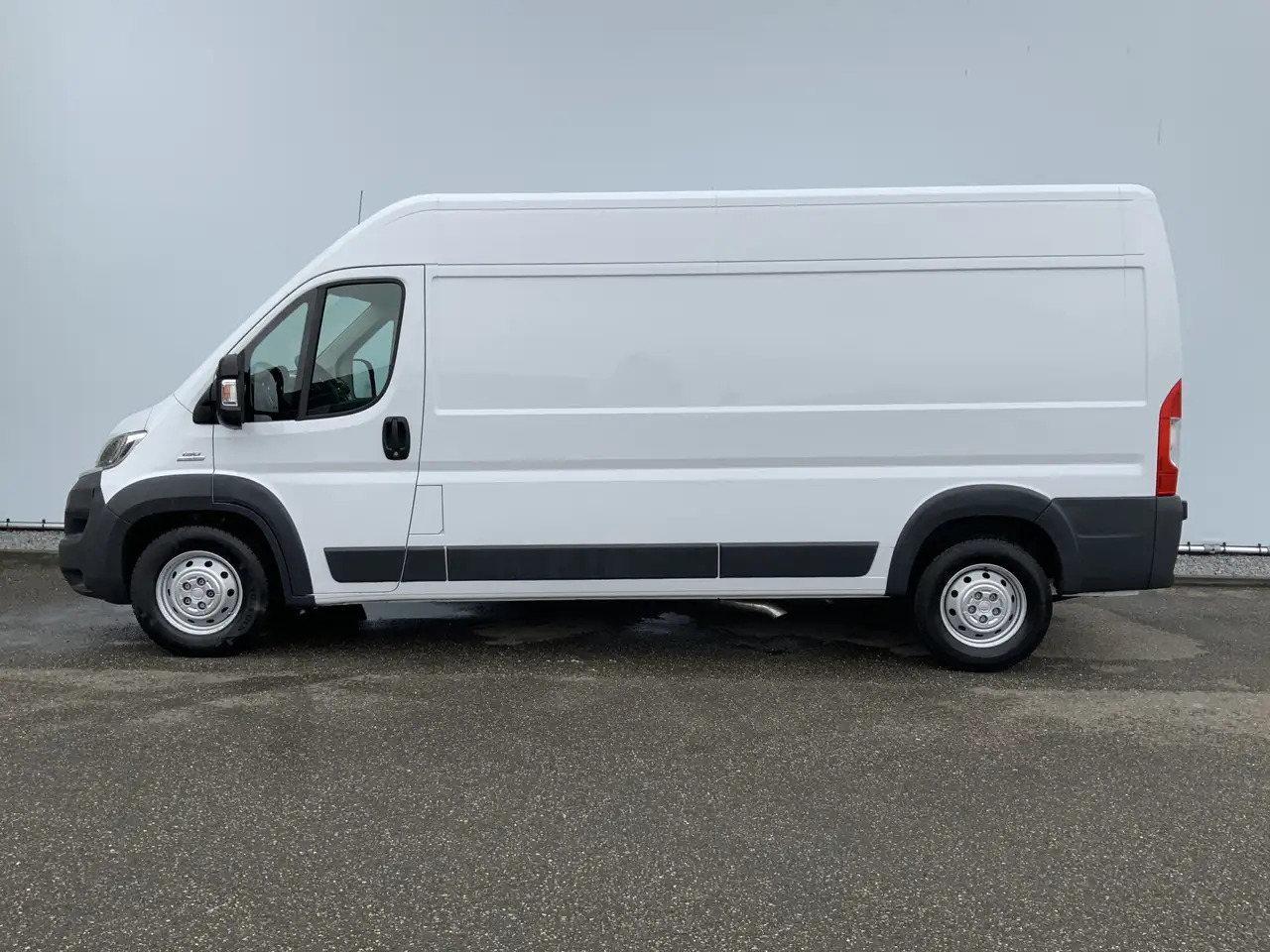 Fiat Ducato 35H 2.3 MultiJet L3H2 Maxi Airco Cruise Navi 3 Zit - Panel van: picture 4 Fiat Ducato 35H 2.3 MultiJet L3H2 Maxi Airco Cruise Navi 3 Zit - Panel van: picture 4