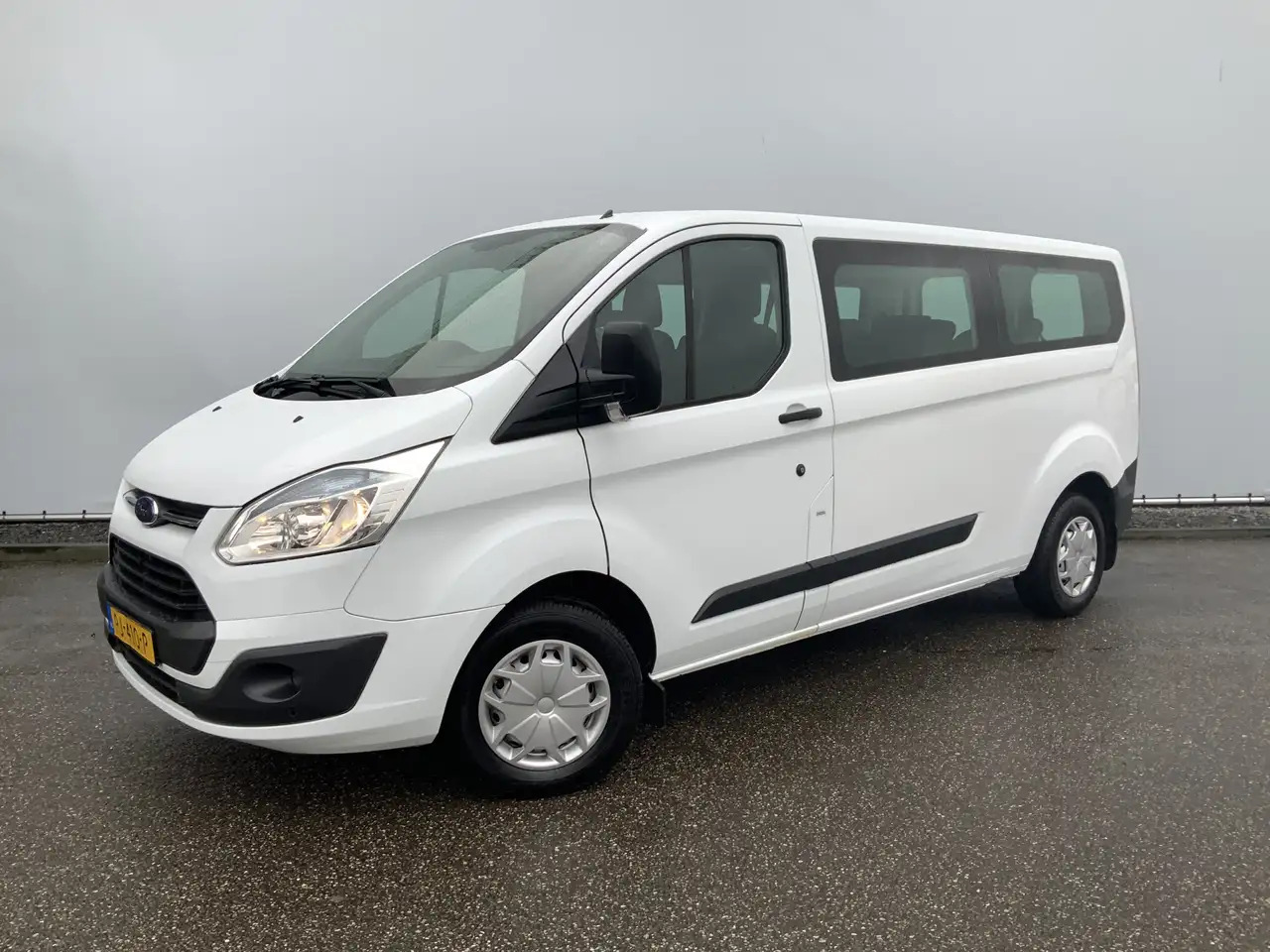 Ford Transit Custom 300 2.2 TDCI L2H1 (11000,- ex btw /ex bpm)Trend - Passenger van: picture 1 Ford Transit Custom 300 2.2 TDCI L2H1 (11000,- ex btw /ex bpm)Trend - Passenger van: picture 1