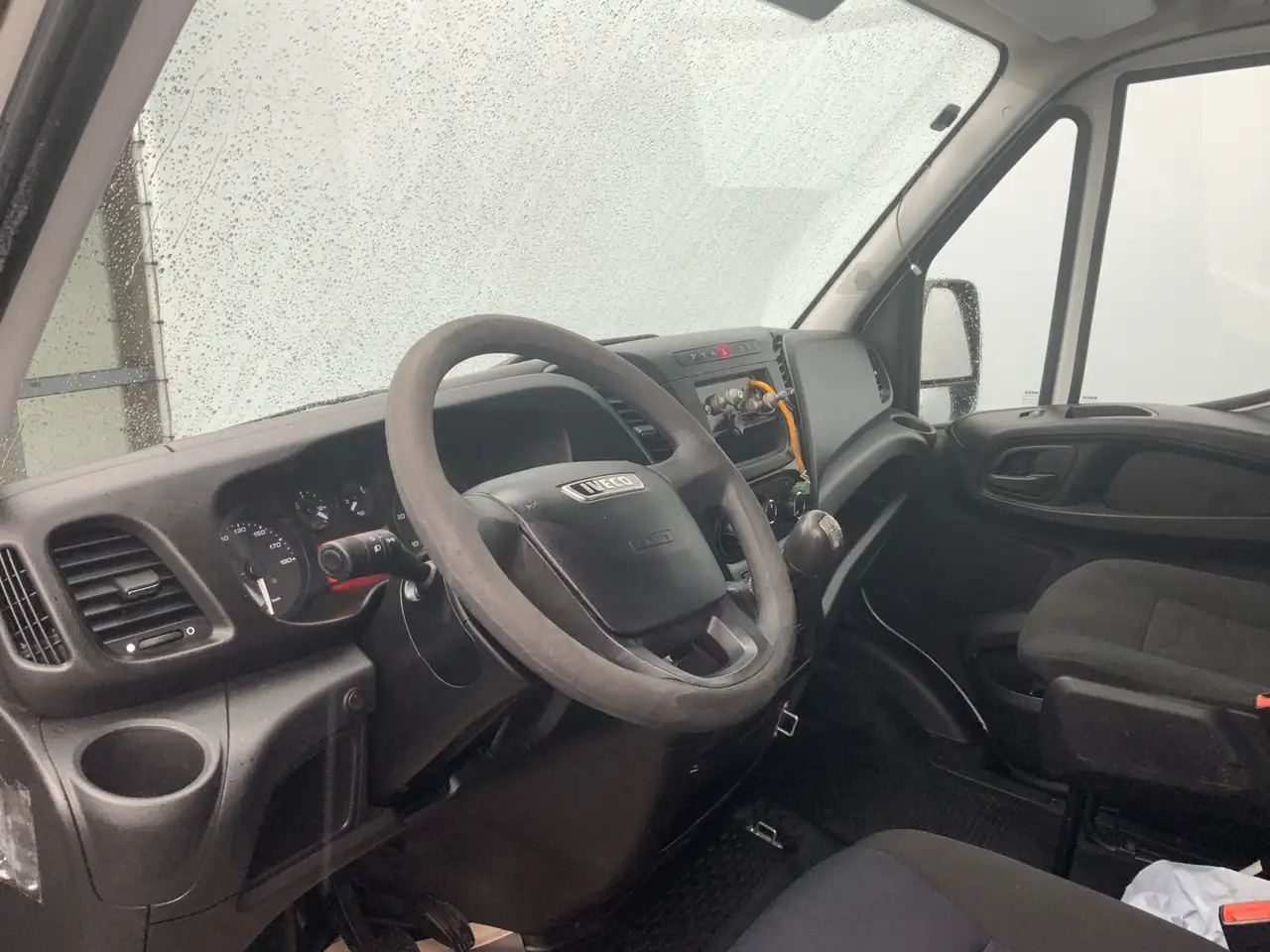 Iveco Daily 35S12 2.3 345 VriesAuto 10 deuren _40 gr onder 0, - Refrigerated van: picture 4 Iveco Daily 35S12 2.3 345 VriesAuto 10 deuren _40 gr onder 0, - Refrigerated van: picture 4