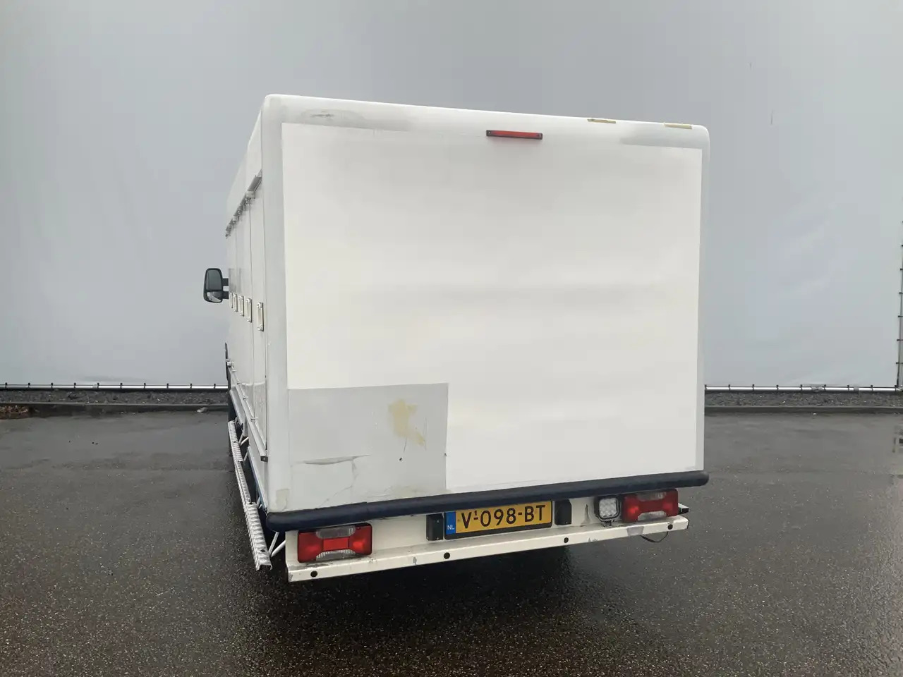 Iveco Daily 35S12 2.3 345 VriesAuto 10 deuren _40 gr onder 0, - Box van: picture 2 Iveco Daily 35S12 2.3 345 VriesAuto 10 deuren _40 gr onder 0, - Box van: picture 2