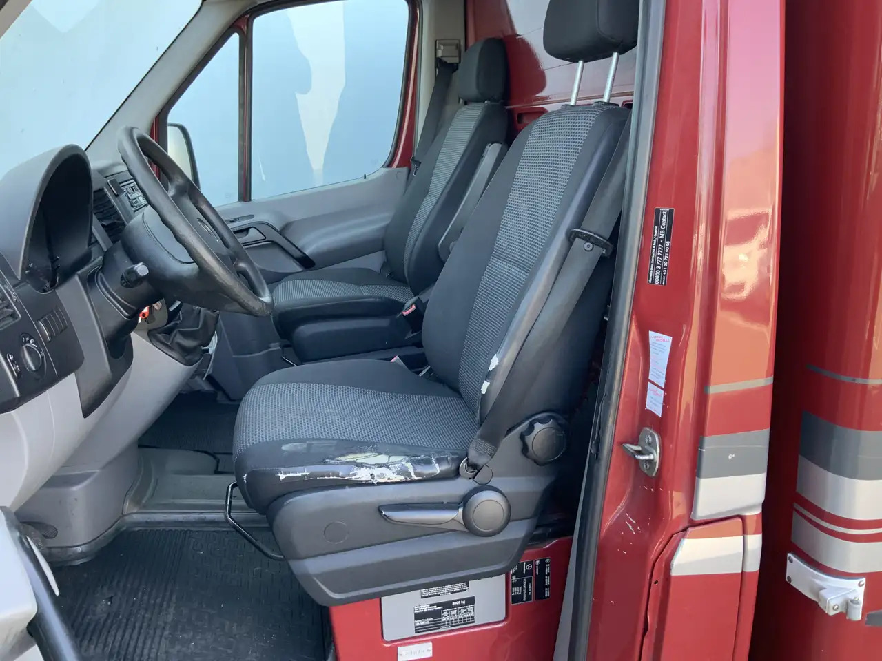 Mercedes-Benz Sprinter 313 2.2 CDI 366 Vriesauto _40gr 10 Deuren werkt 10 - Refrigerated van: picture 4 Mercedes-Benz Sprinter 313 2.2 CDI 366 Vriesauto _40gr 10 Deuren werkt 10 - Refrigerated van: picture 4