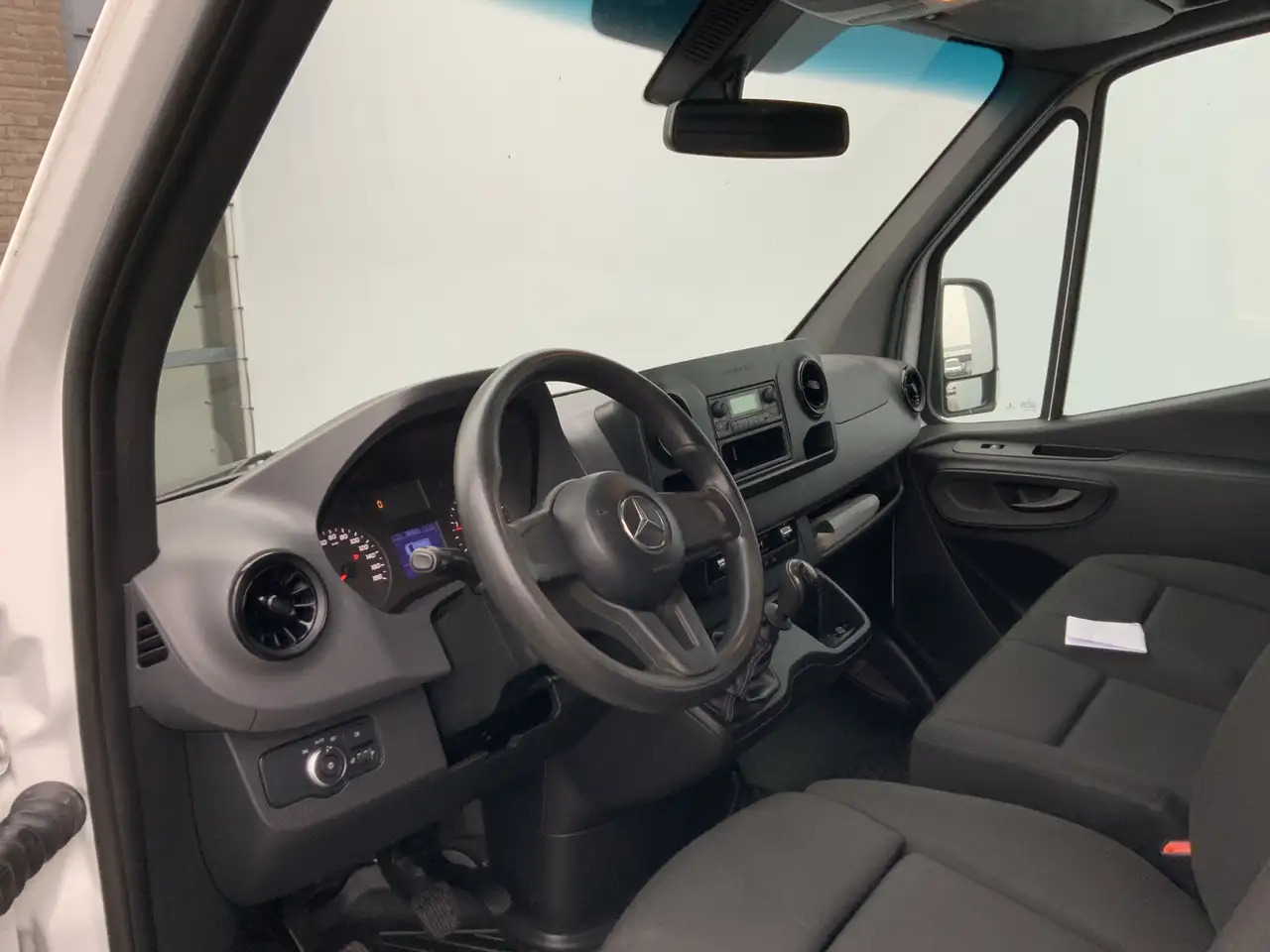 Panel van Mercedes-Benz Sprinter 314 2.2 CDI L2H1 EURO VI-D Airco Camera 3 Zits Ext: picture 18