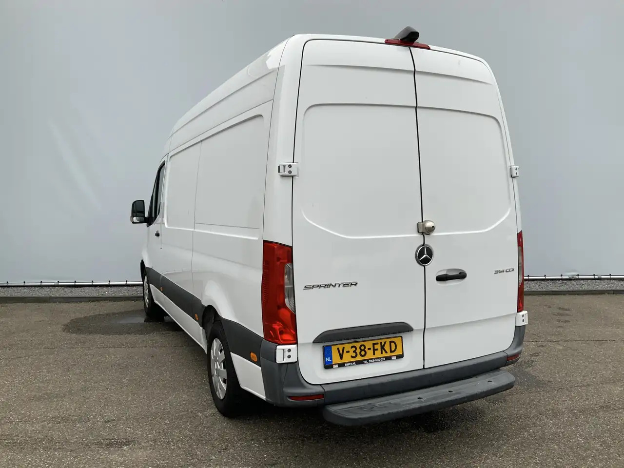 Mercedes-Benz Sprinter 314 2.2 CDI L2H1 EURO VI-D Airco Camera 3 Zits Ext - Panel van: picture 3 Mercedes-Benz Sprinter 314 2.2 CDI L2H1 EURO VI-D Airco Camera 3 Zits Ext - Panel van: picture 3