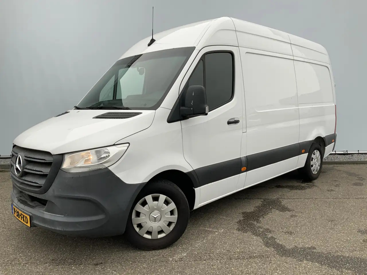 Mercedes-Benz Sprinter 314 2.2 CDI L2H1 EURO VI-D Airco Camera 3 Zits Ext - Panel van: picture 2 Mercedes-Benz Sprinter 314 2.2 CDI L2H1 EURO VI-D Airco Camera 3 Zits Ext - Panel van: picture 2