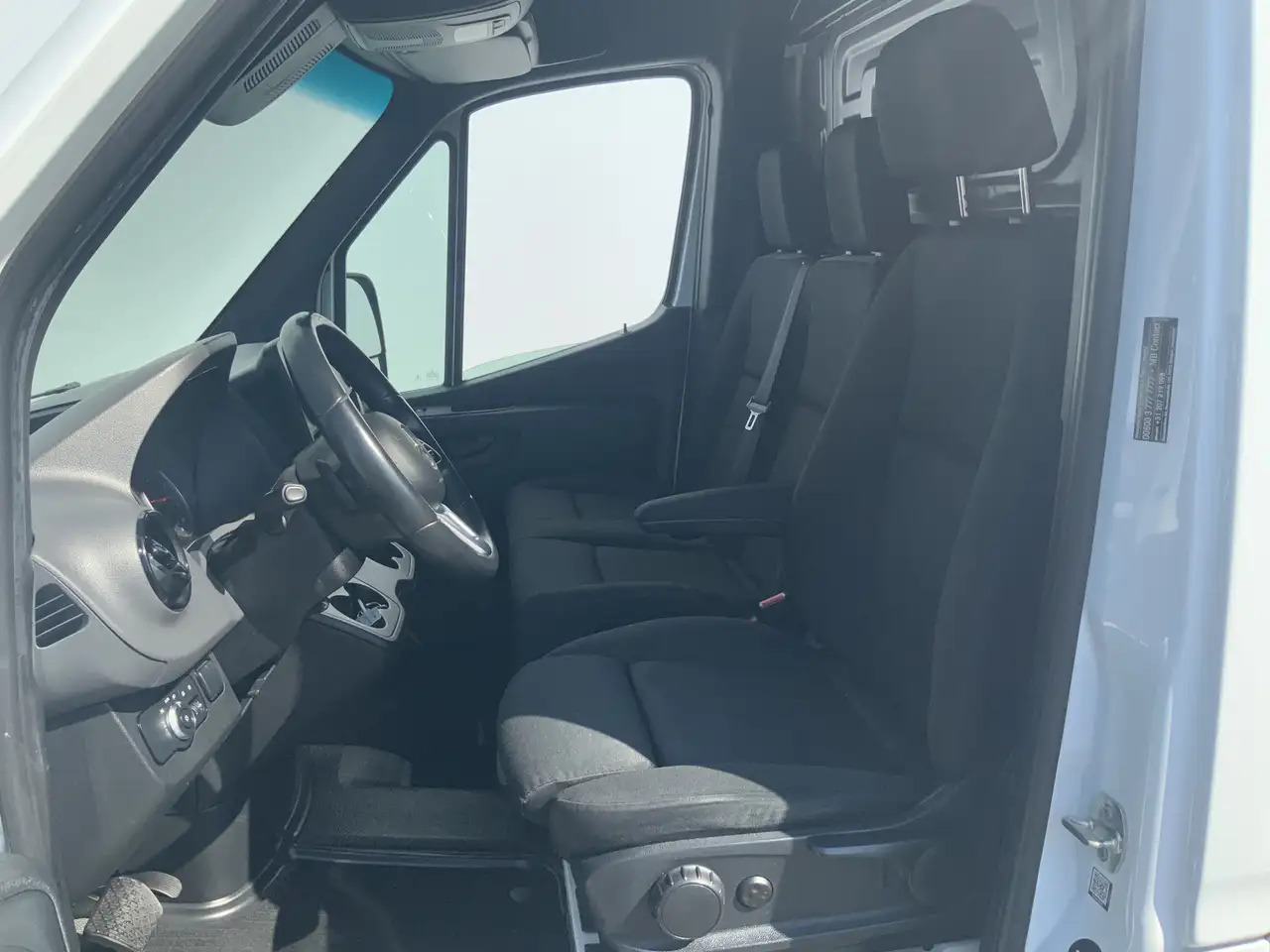 Mercedes-Benz Sprinter 316 2.2 CDI L2H2 DC Automaat Cruise Airco 3 Zits W - Panel van: picture 4 Mercedes-Benz Sprinter 316 2.2 CDI L2H2 DC Automaat Cruise Airco 3 Zits W - Panel van: picture 4