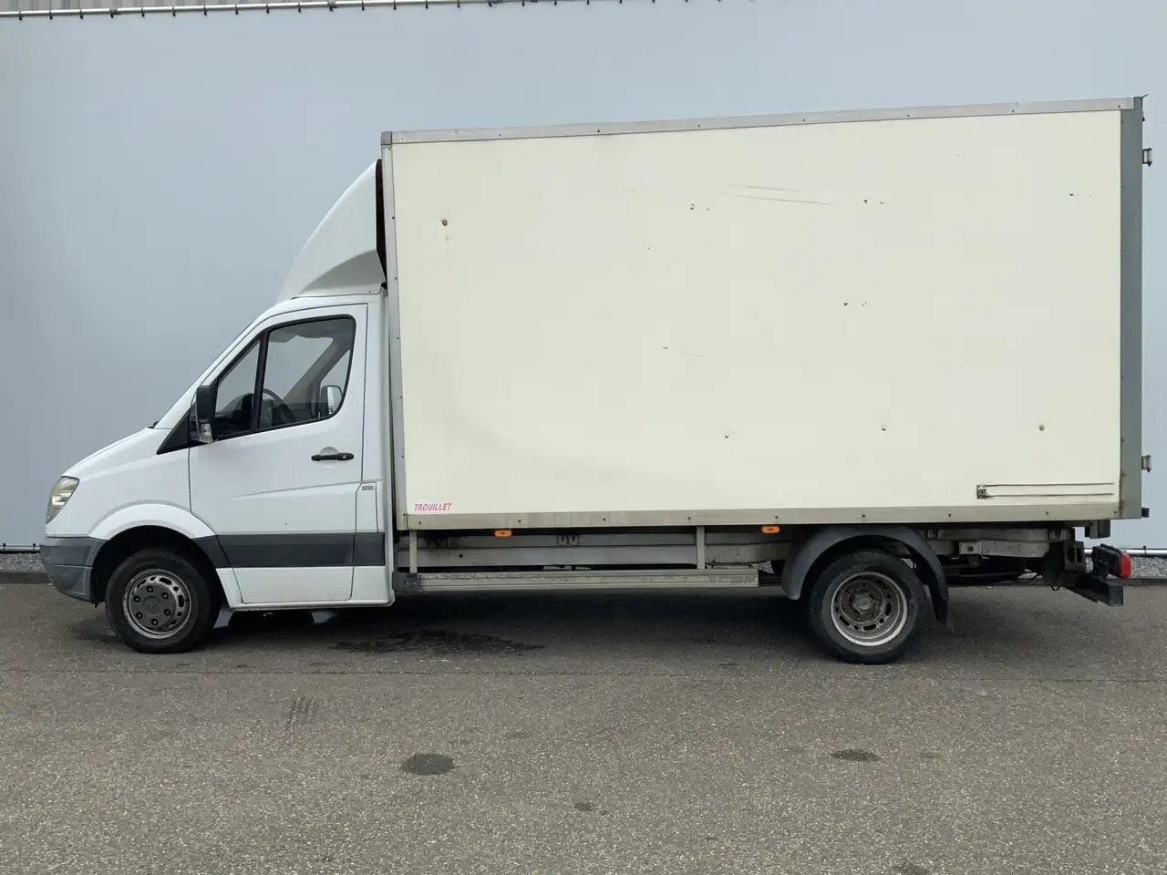 Mercedes-Benz Sprinter 513 2.2 CDI 432 Meubelbak & Deuren 3 Zits Cruise T - Box van: picture 3 Mercedes-Benz Sprinter 513 2.2 CDI 432 Meubelbak & Deuren 3 Zits Cruise T - Box van: picture 3