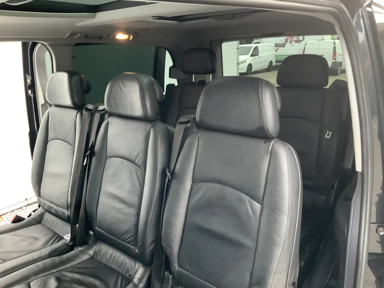 Mercedes-Benz Viano 3.0 CDI Ambiente Lang Automaat Airco Cruis 8 Pers, - Passenger van: picture 4 Mercedes-Benz Viano 3.0 CDI Ambiente Lang Automaat Airco Cruis 8 Pers, - Passenger van: picture 4