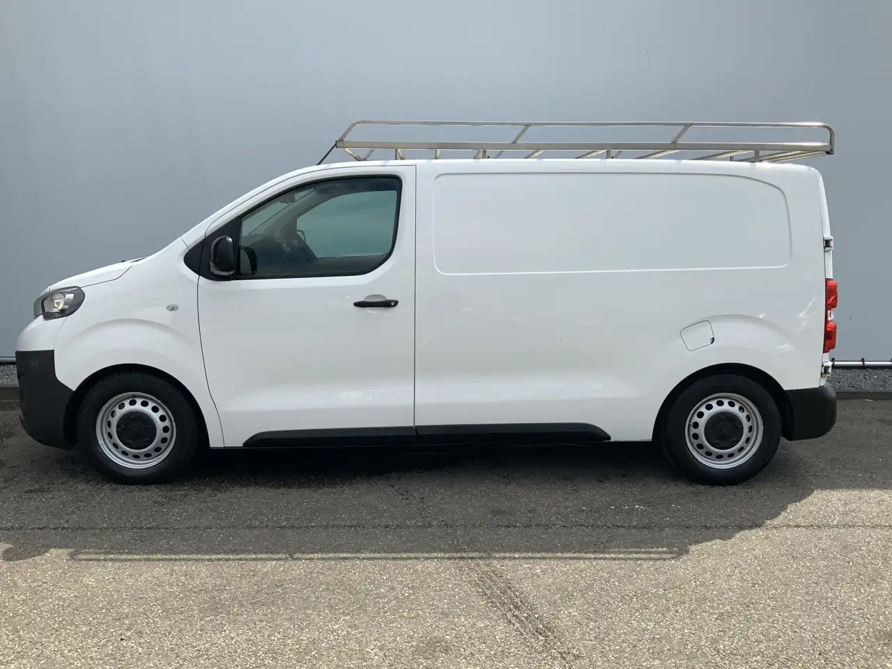 Peugeot Expert glazenwasser 226S 1.6 BlueHDI 115 Inbouw 530 liter - Panel van, Municipal/ Special vehicle: picture 5 Peugeot Expert glazenwasser 226S 1.6 BlueHDI 115 Inbouw 530 liter - Panel van, Municipal/ Special vehicle: picture 5