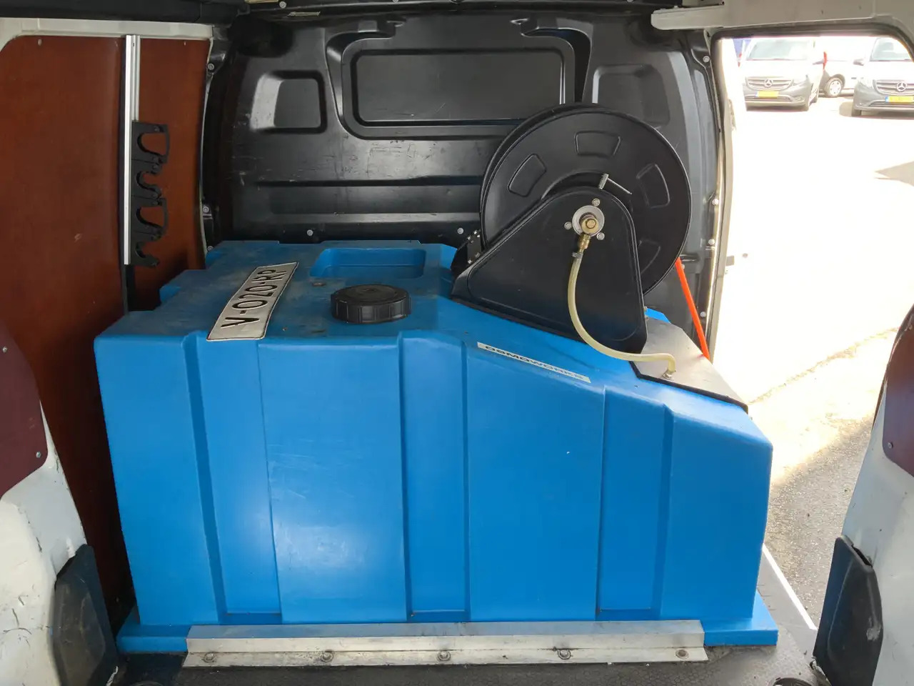 Peugeot Expert glazenwasser 226S 1.6 BlueHDI 115 Inbouw 530 liter - Panel van, Municipal/ Special vehicle: picture 3 Peugeot Expert glazenwasser 226S 1.6 BlueHDI 115 Inbouw 530 liter - Panel van, Municipal/ Special vehicle: picture 3