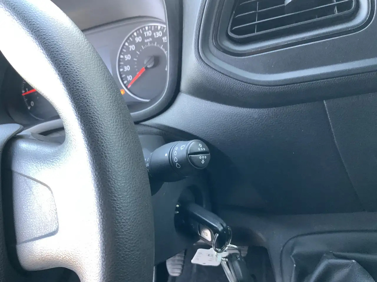 Renault Master T35 2.3 dCi 135 L2H2 Airco Cruise Navi Side Bar Ca - Panel van: picture 4 Renault Master T35 2.3 dCi 135 L2H2 Airco Cruise Navi Side Bar Ca - Panel van: picture 4