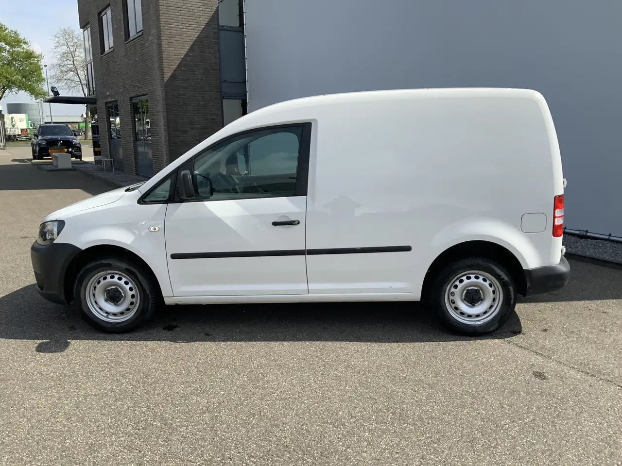 Volkswagen Caddy 1.6 TDI Economy Baseline MOTOR STORING !!! Airco T - Small van: picture 3 Volkswagen Caddy 1.6 TDI Economy Baseline MOTOR STORING !!! Airco T - Small van: picture 3