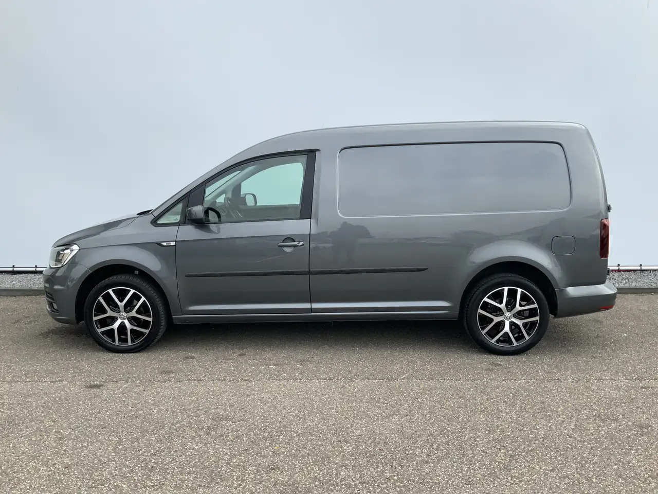 Volkswagen Caddy 2.0 TDI L2H1 AUTOMAAT BMT Maxi Exclusive Edition A - Small van: picture 3 Volkswagen Caddy 2.0 TDI L2H1 AUTOMAAT BMT Maxi Exclusive Edition A - Small van: picture 3