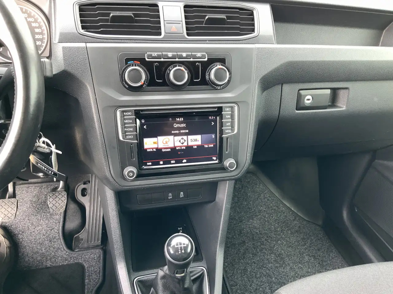 Panel van Volkswagen Caddy 2.0 TDI L2H1 BMT Maxi Exclusive Edtion Airco Navi: picture 11