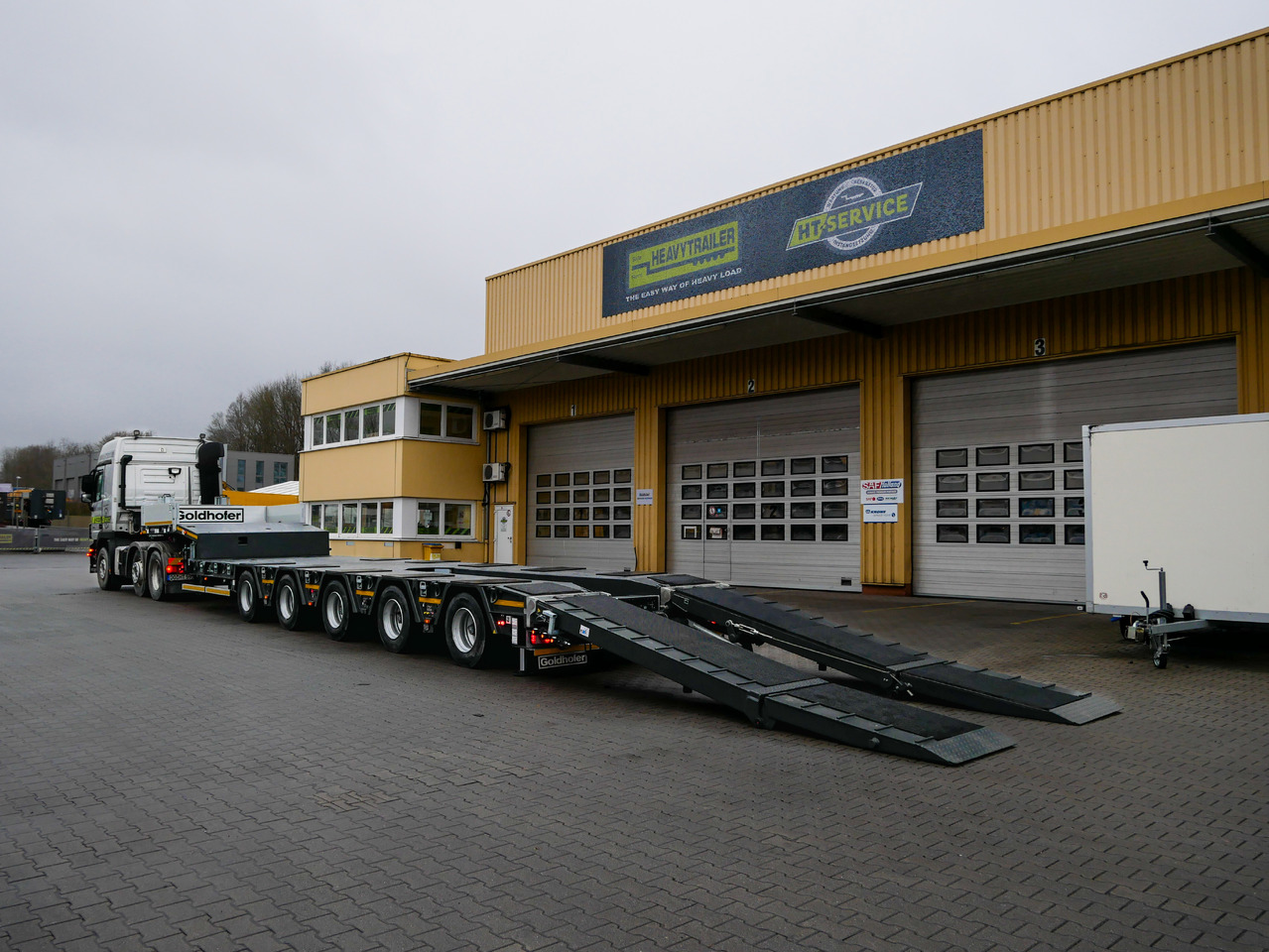 Goldhofer 5-Achs-Tele-Semi mit hydr. Rampen MPA - Low loader semi-trailer: picture 1 Goldhofer 5-Achs-Tele-Semi mit hydr. Rampen MPA - Low loader semi-trailer: picture 1