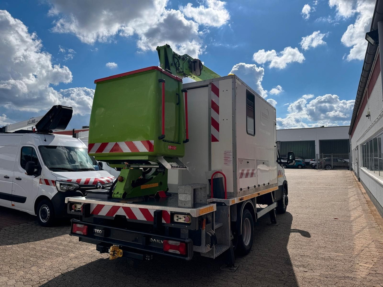 Iveco 70C18 Hubarbeitsbühne France Elevateur 172 CPL - Truck mounted aerial platform: picture 5 Iveco 70C18 Hubarbeitsbühne France Elevateur 172 CPL - Truck mounted aerial platform: picture 5
