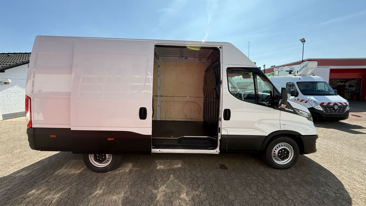 Iveco Daily 35S14 Transporter Kastenwagen L3H2 - Panel van: picture 4 Iveco Daily 35S14 Transporter Kastenwagen L3H2 - Panel van: picture 4