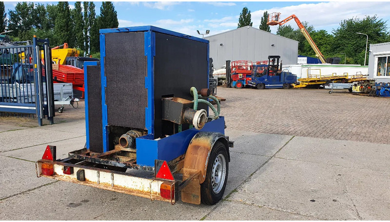 Onbekend vuilwaterpomp met Petter motor - Water pump: picture 1 Onbekend vuilwaterpomp met Petter motor - Water pump: picture 1