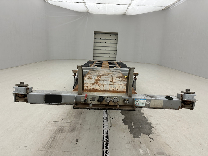 Broshuis Polyvalent skelet ADR 2 x 20-30-40-45 ft - Container transporter/ Swap body semi-trailer: picture 2 Broshuis Polyvalent skelet ADR 2 x 20-30-40-45 ft - Container transporter/ Swap body semi-trailer: picture 2