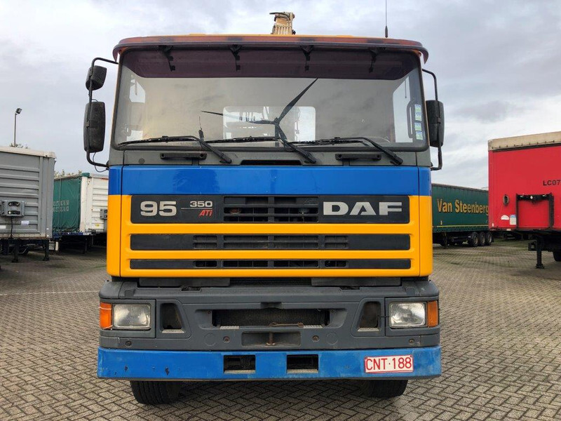 DAF 95.350 ATi - 6x4 - Tipper, Crane truck: picture 2 DAF 95.350 ATi - 6x4 - Tipper, Crane truck: picture 2
