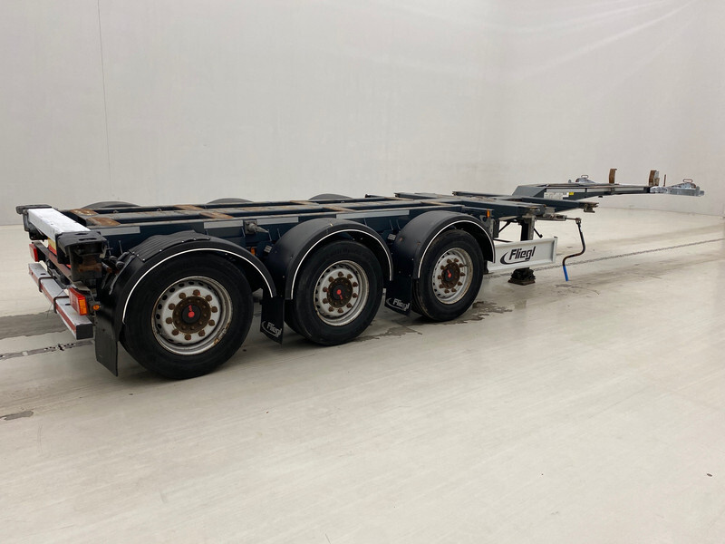 Fliegl Polyvalent skelet 2 x 20-30-40-45 ft* - Container transporter/ Swap body semi-trailer: picture 4 Fliegl Polyvalent skelet 2 x 20-30-40-45 ft* - Container transporter/ Swap body semi-trailer: picture 4