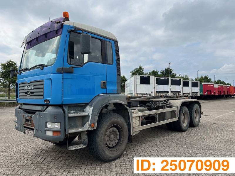 MAN TGA 26.410 - 6x4 - Hook lift truck: picture 1 MAN TGA 26.410 - 6x4 - Hook lift truck: picture 1