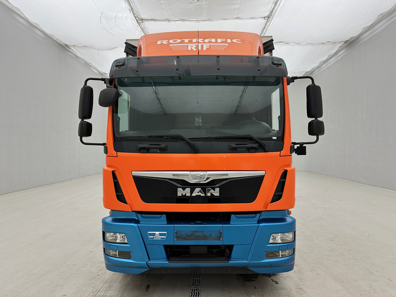 MAN TGM 18.290 - Curtainsider truck: picture 2 MAN TGM 18.290 - Curtainsider truck: picture 2