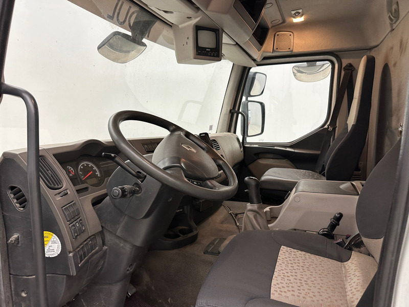 Tank truck for transportation of fuel Renault Premium 280 DXi: picture 9