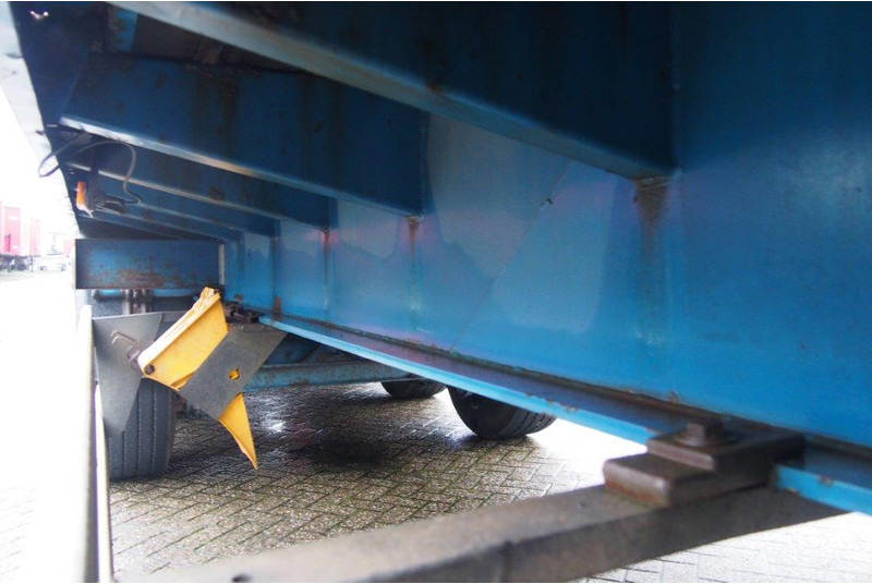 Dropside/ Flatbed semi-trailer Renders Plateau: picture 8