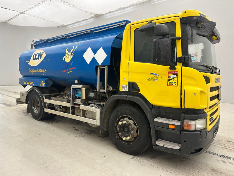 Scania P230 - Tank truck: picture 4 Scania P230 - Tank truck: picture 4